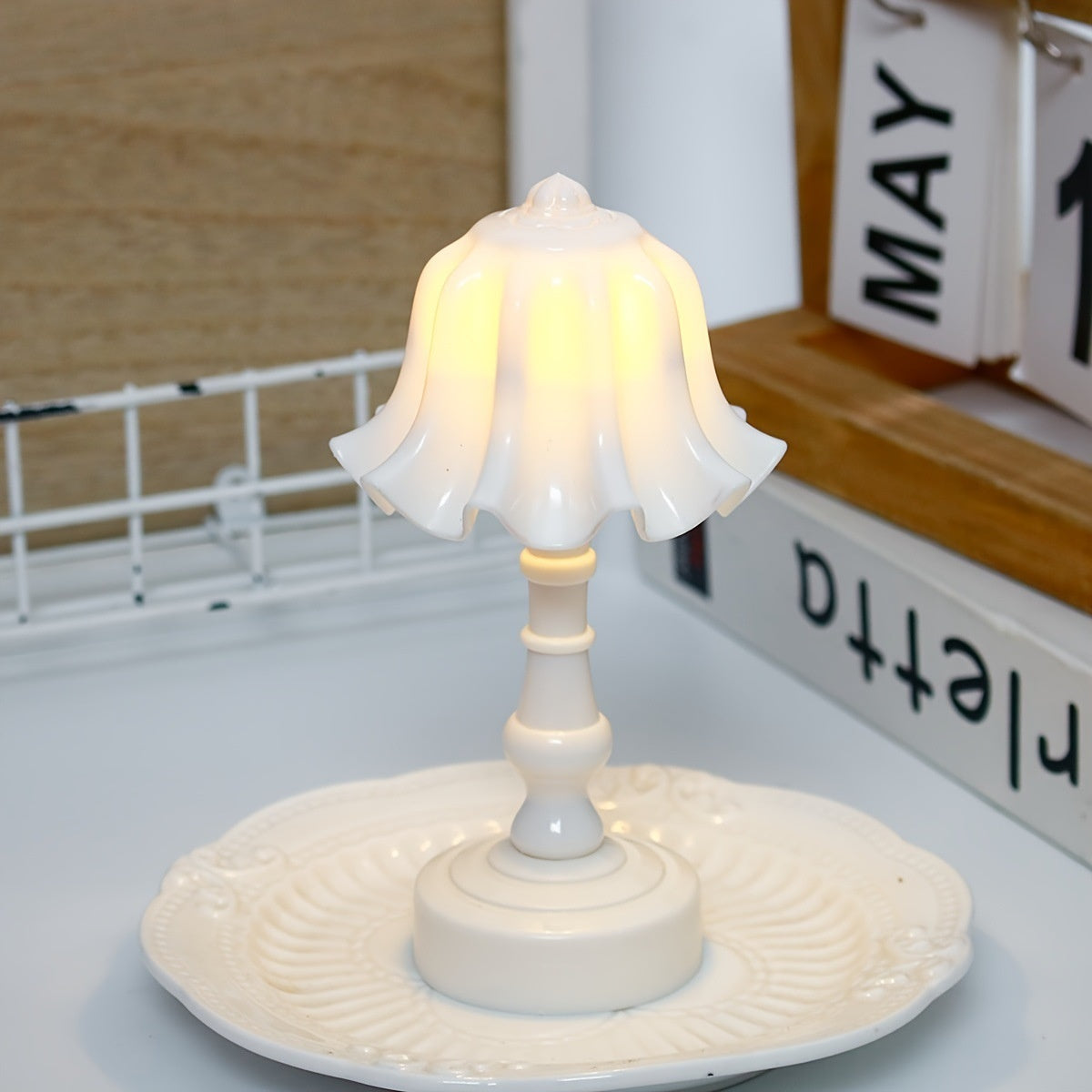decorative cute table lamp