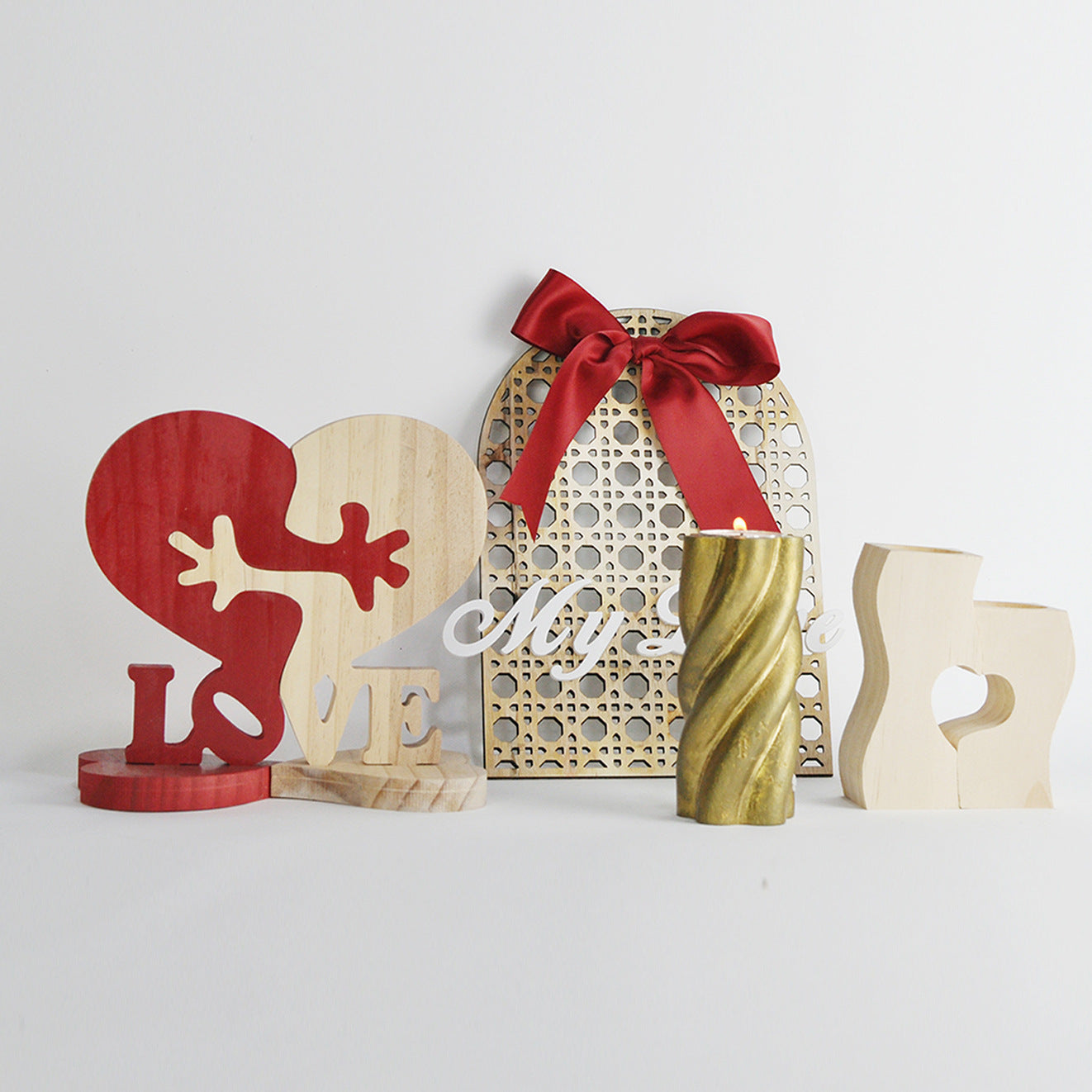 heart-shaped wooden decoration valentine's day gift